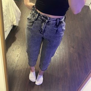 Hollister (00 short) mom jeans